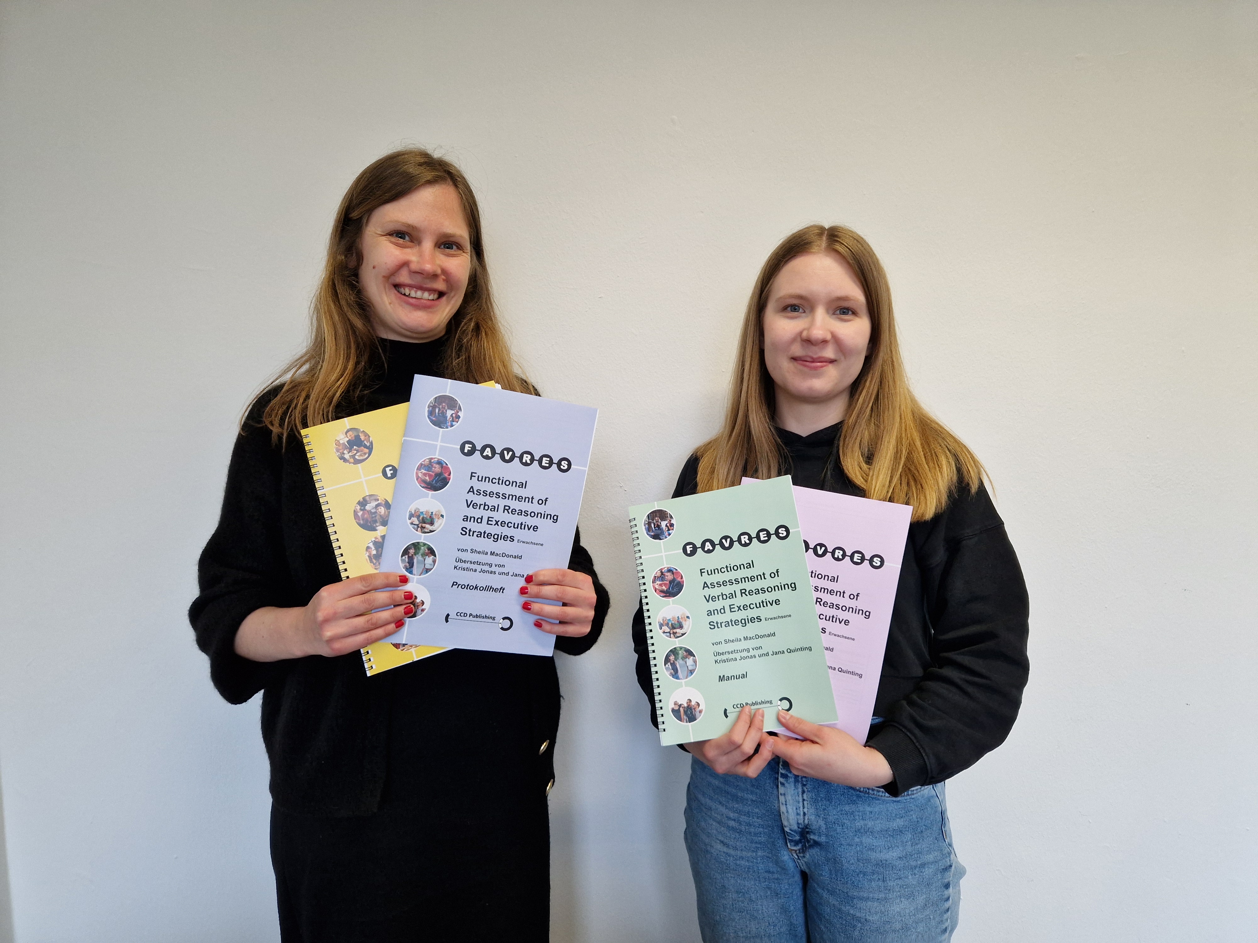 Jana Quinting & Marielle Szceponik mit dem FAVRES-DE